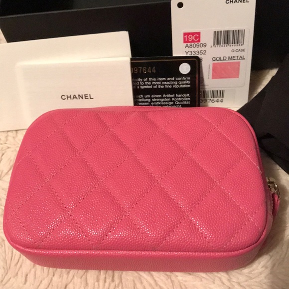 NFS 💯Authentic CHANEL Pink O case Cosmetic Bag - Picture 2 of 4